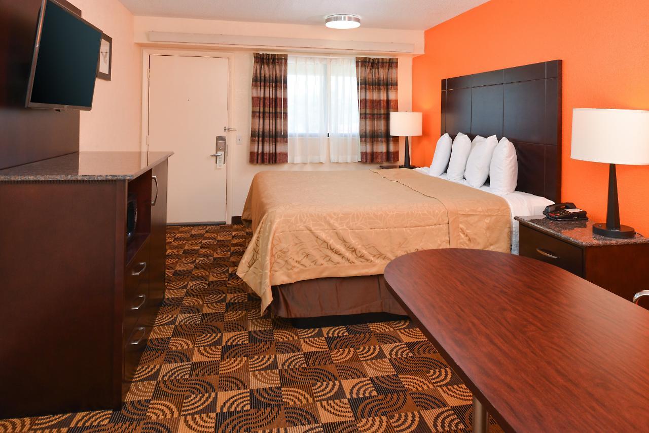 Americas Best Value Inn-Pittsburgh Airport Coraopolis Eksteriør billede