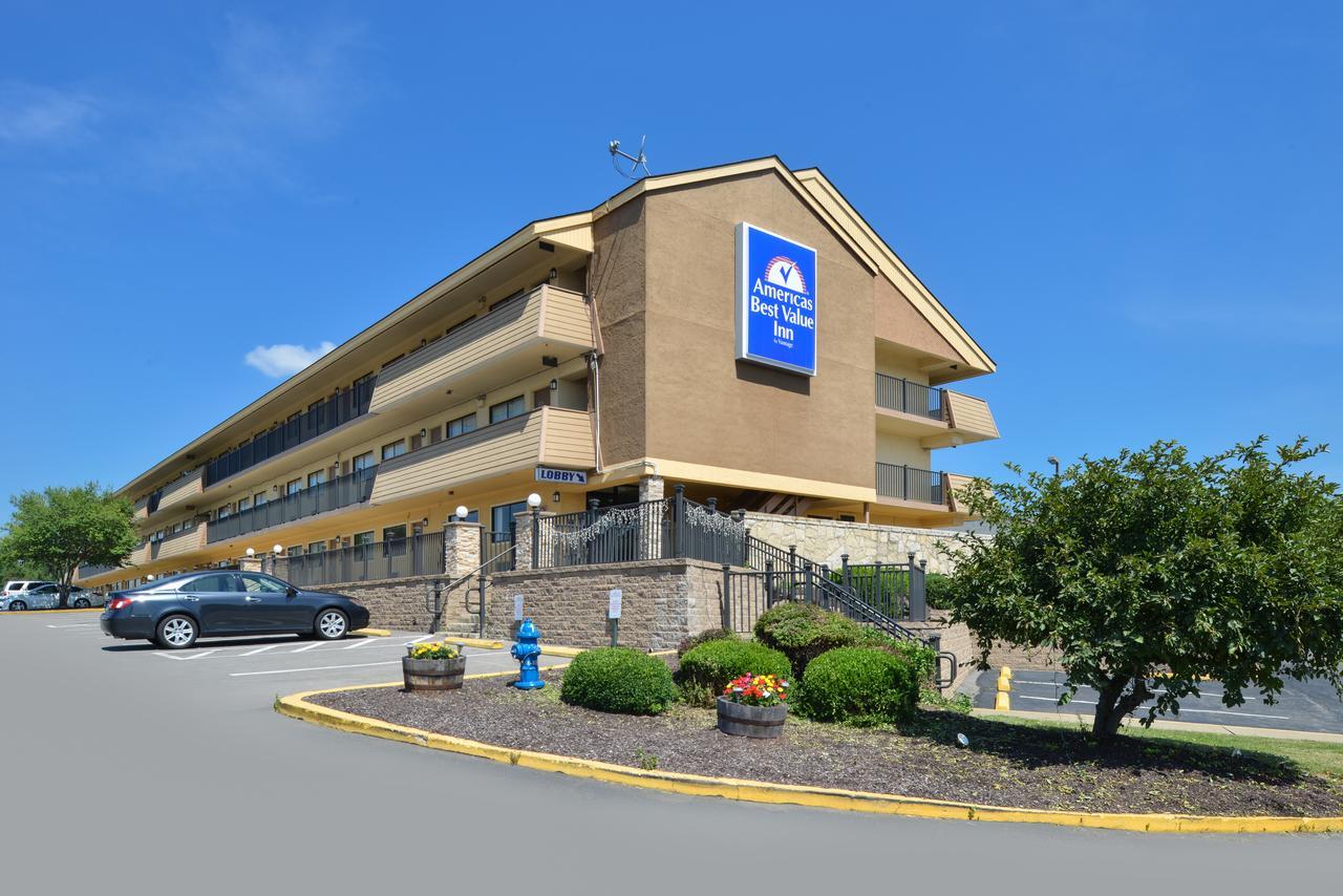 Americas Best Value Inn-Pittsburgh Airport Coraopolis Eksteriør billede